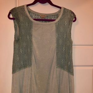 Anama Long Green top